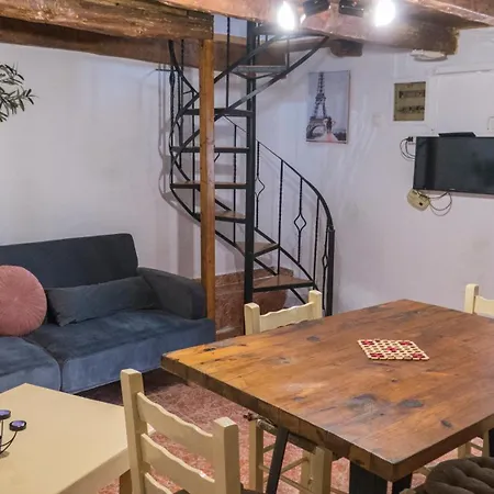 Casa Alexandros - Charming 2-story Corfiot Retreat *