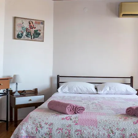 Casa Alexandros - Charming 2-story Corfiot Retreat