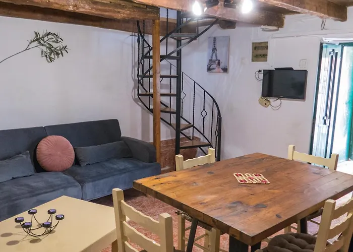 Casa Alexandros - Charming 2-story Corfiot Retreat *