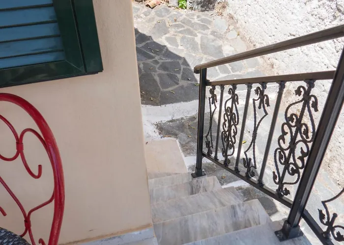 Casa Alexandros - Charming 2-story Corfiot Retreat *