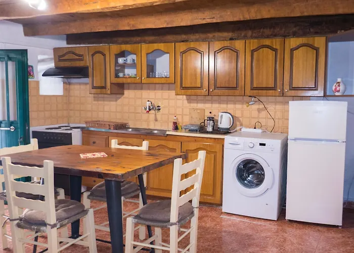Casa Alexandros - Charming 2-story Corfiot Retreat Ágios Matthaíos