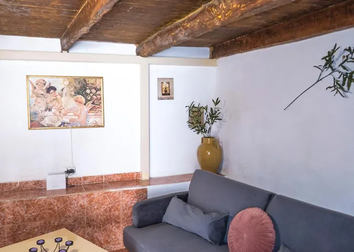 Casa Alexandros - Charming 2-story Corfiot Retreat Feriehus Ágios Matthaíos